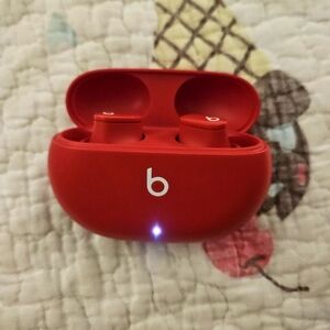 Dr Beats studio wireless Bluetooth buds